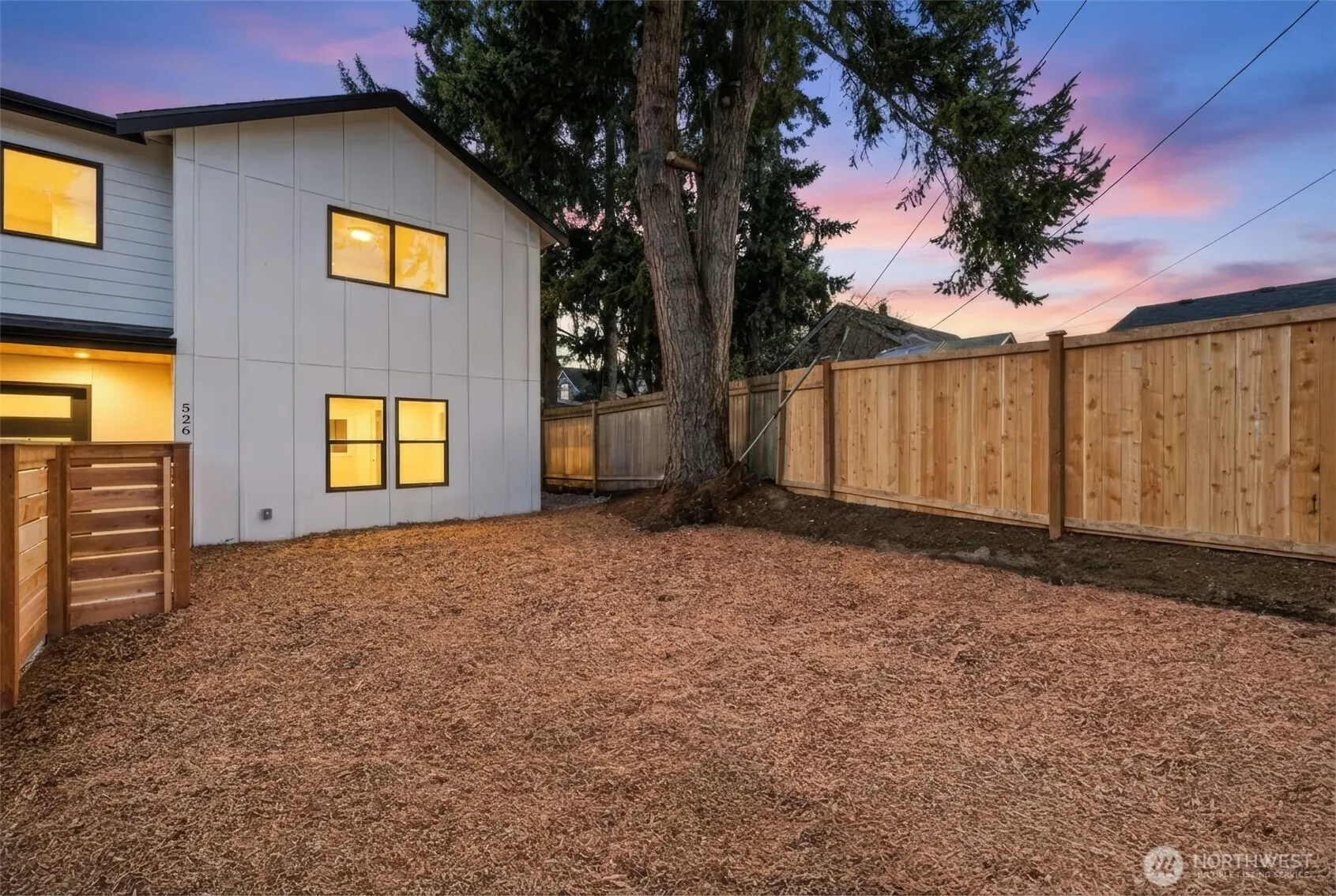 Property photo for 526 N 100th Street, Seattle photo 3