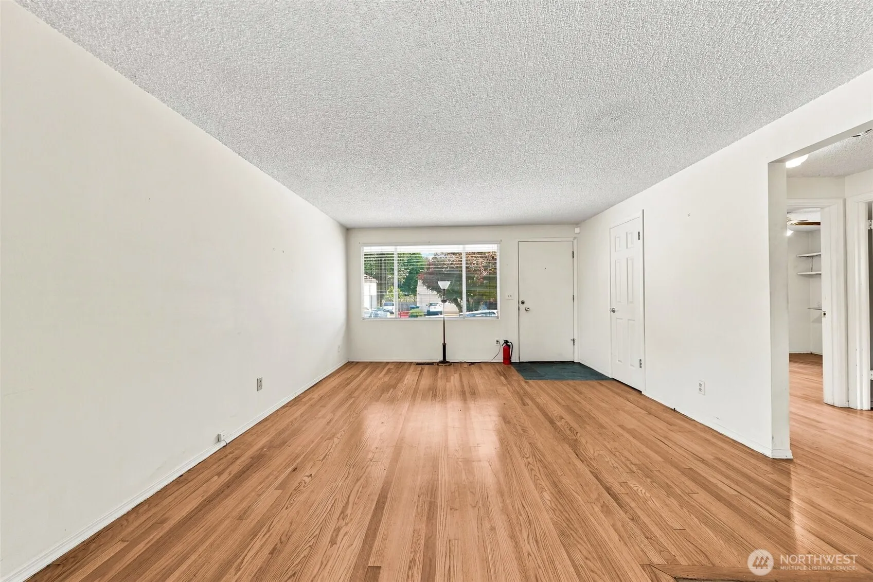 Property photo for 1111 Pierce Avenue Ne, Renton photo 4