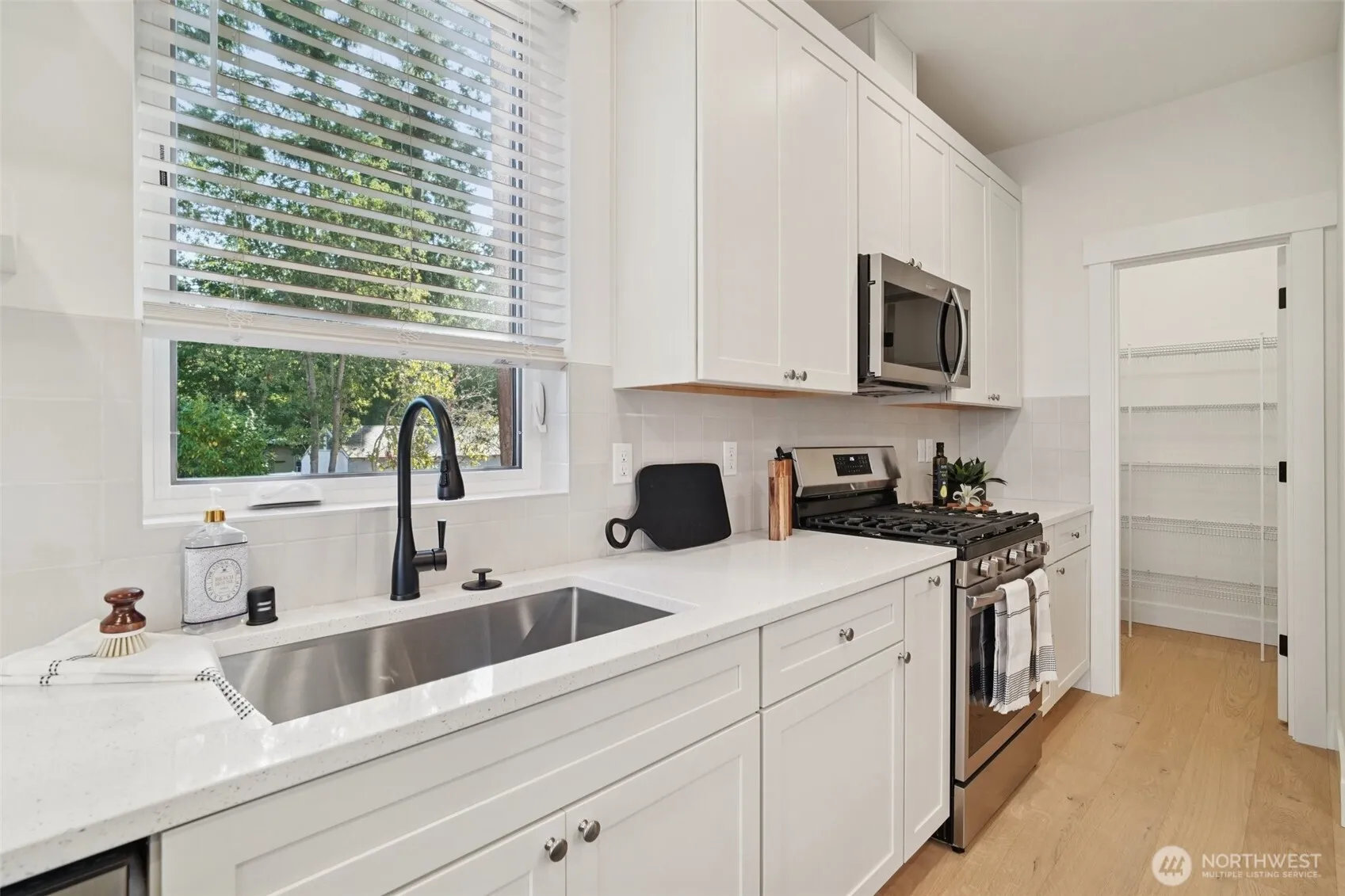 Property photo for 8014 222nd Street Sw, Edmonds photo 3
