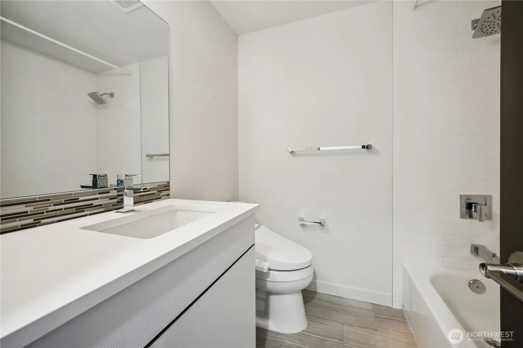 Property photo for 2216 Nw 63rd Street #b, Seattle photo 5