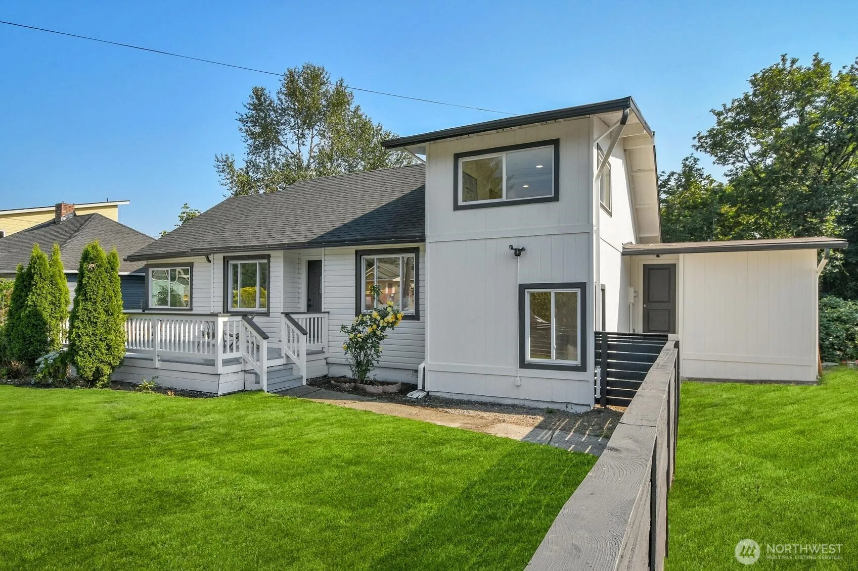 Property photo for 305 Nw 7th Street, Renton photo 2
