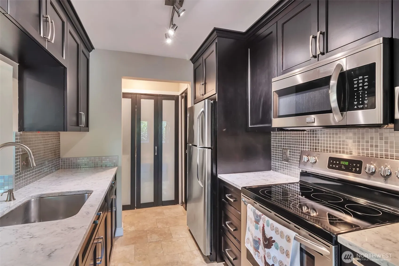 Property photo for 4183 W Lake Sammamish Parkway Se #b104, Bellevue photo 5