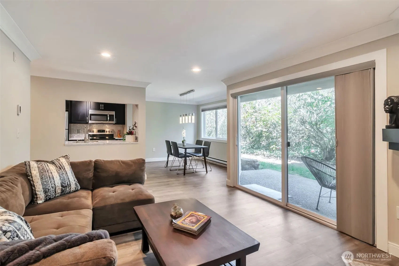 Property photo for 4183 W Lake Sammamish Parkway Se #b104, Bellevue photo 3