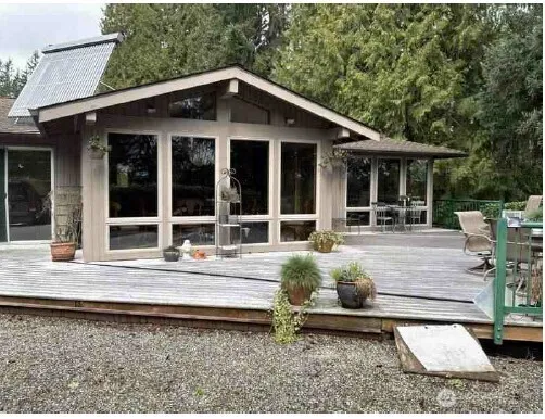 Property photo for 16518 Ne 2nd Place, Bellevue