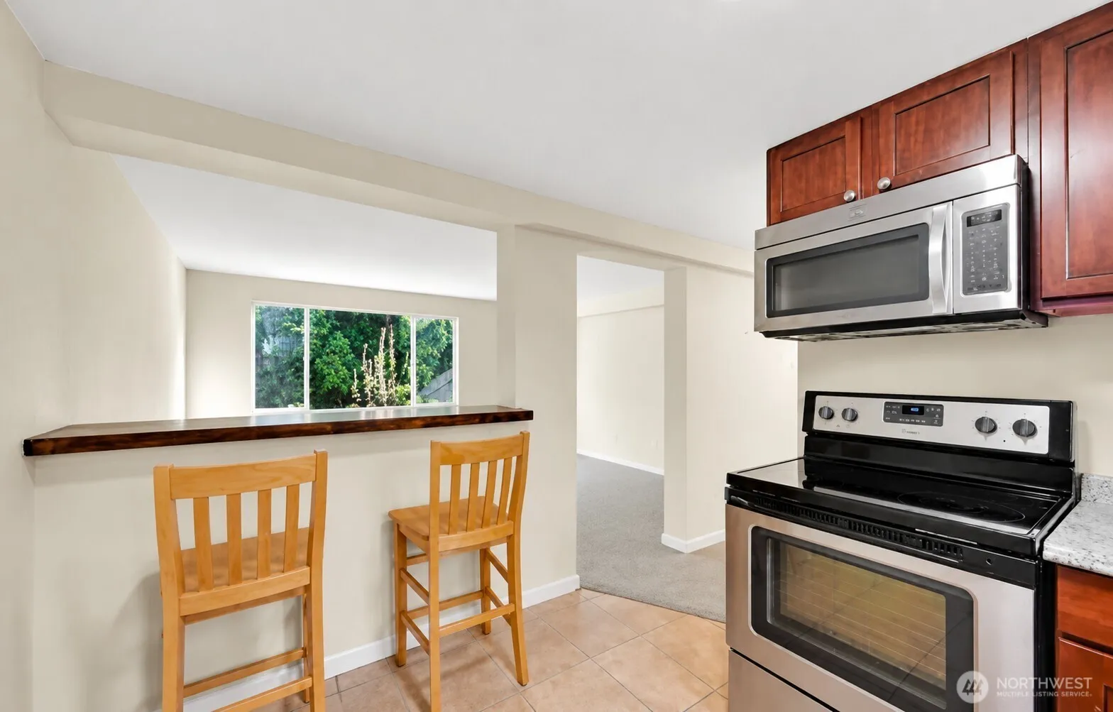 Property photo for 701 S Kenyon Street, Seattle photo 5