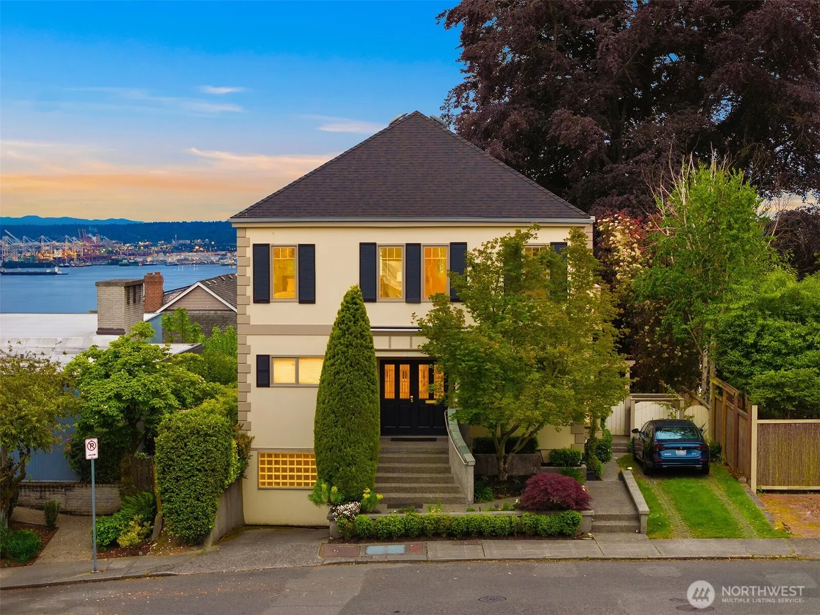 Property photo for 525 W Prospect Street #a, Seattle photo 2