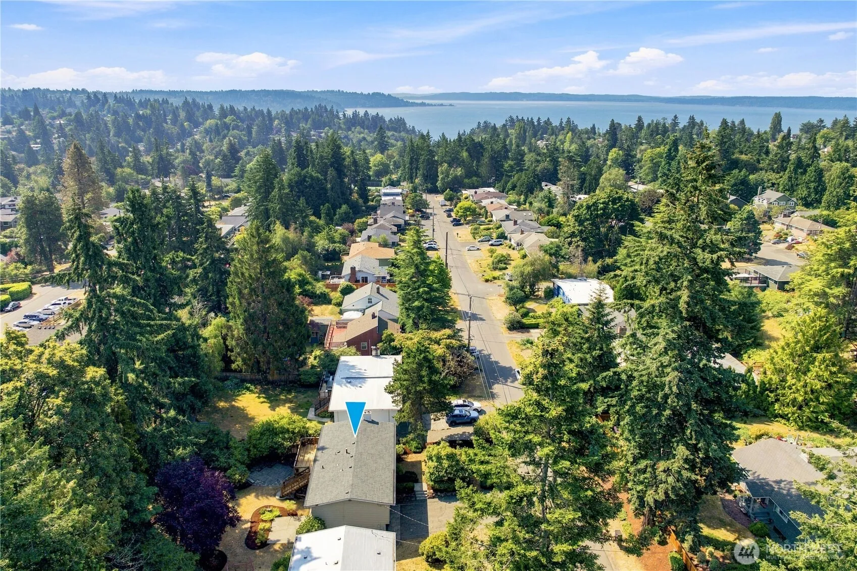 Property photo for 10634 32nd Avenue Sw, Seattle photo 2