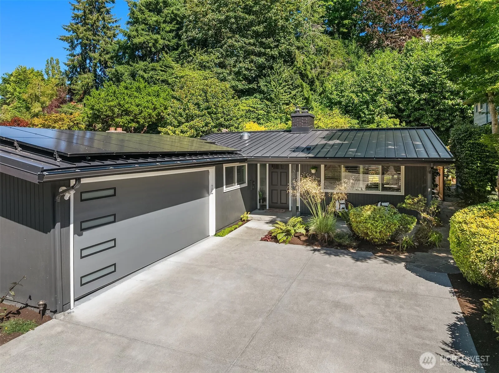 Property photo for 3844 Surber Drive Ne, Seattle