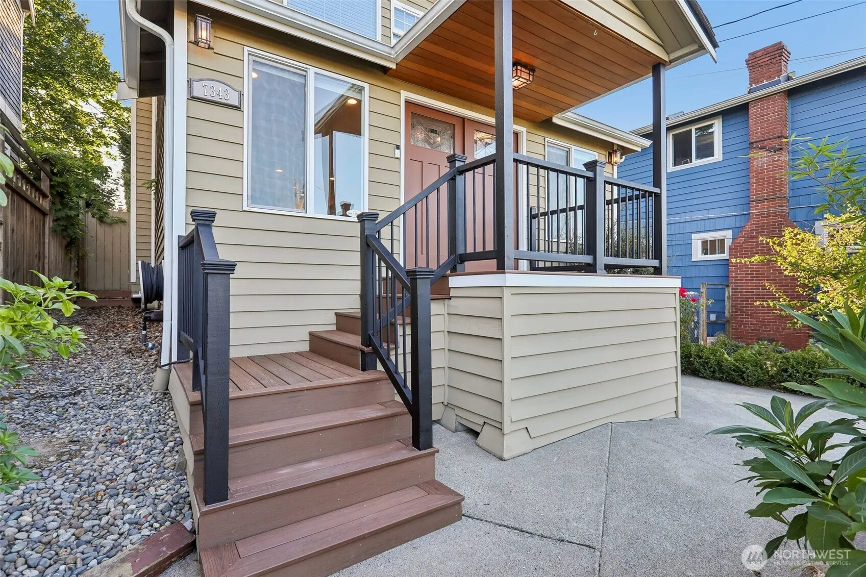 Property photo for 7343 19th Avenue Ne, Seattle photo 2