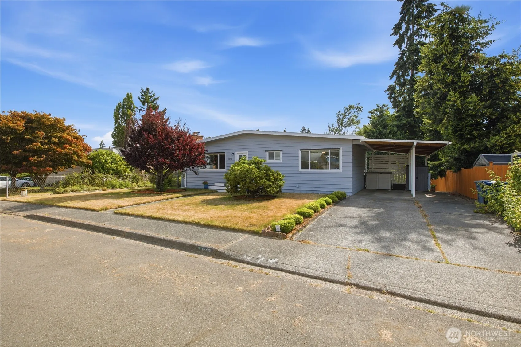 Property photo for 16418 125th Avenue Se, Renton photo 2