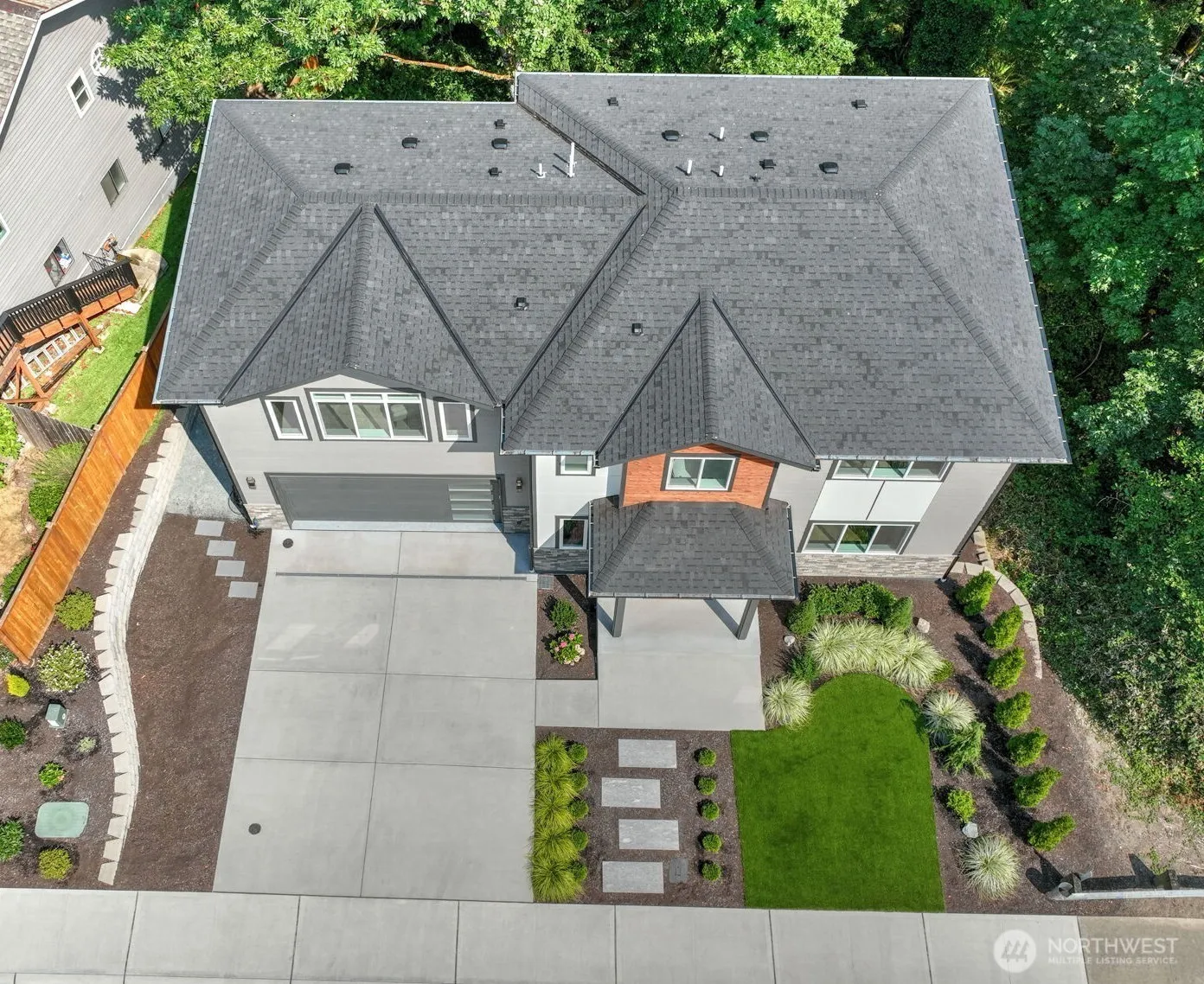 Property photo for 10930 Ne 120th Street, Kirkland photo 3