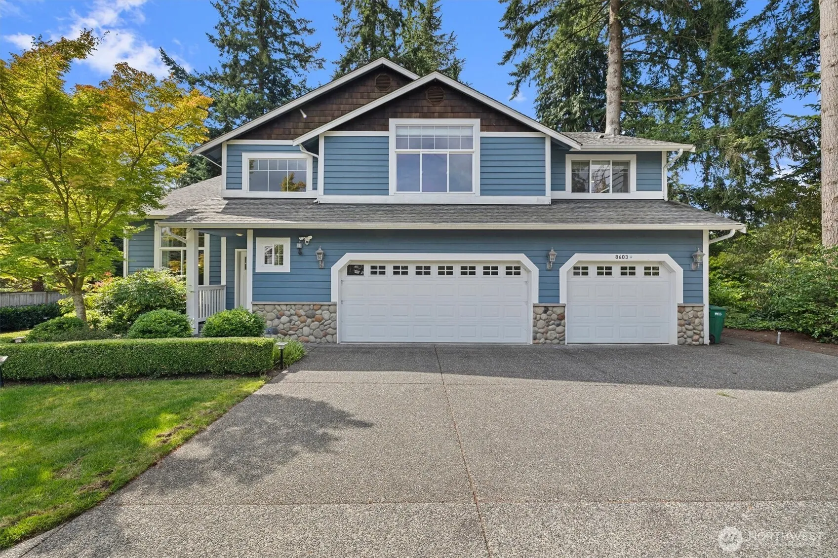 Property photo for 8603 Ne 141st St, Kirkland