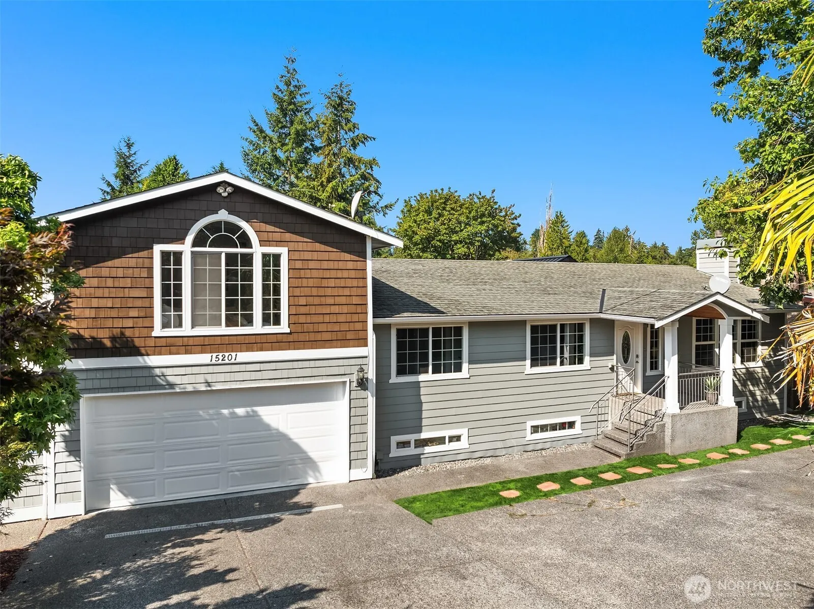 Property photo for 15201 Simonds Road Ne, Kenmore