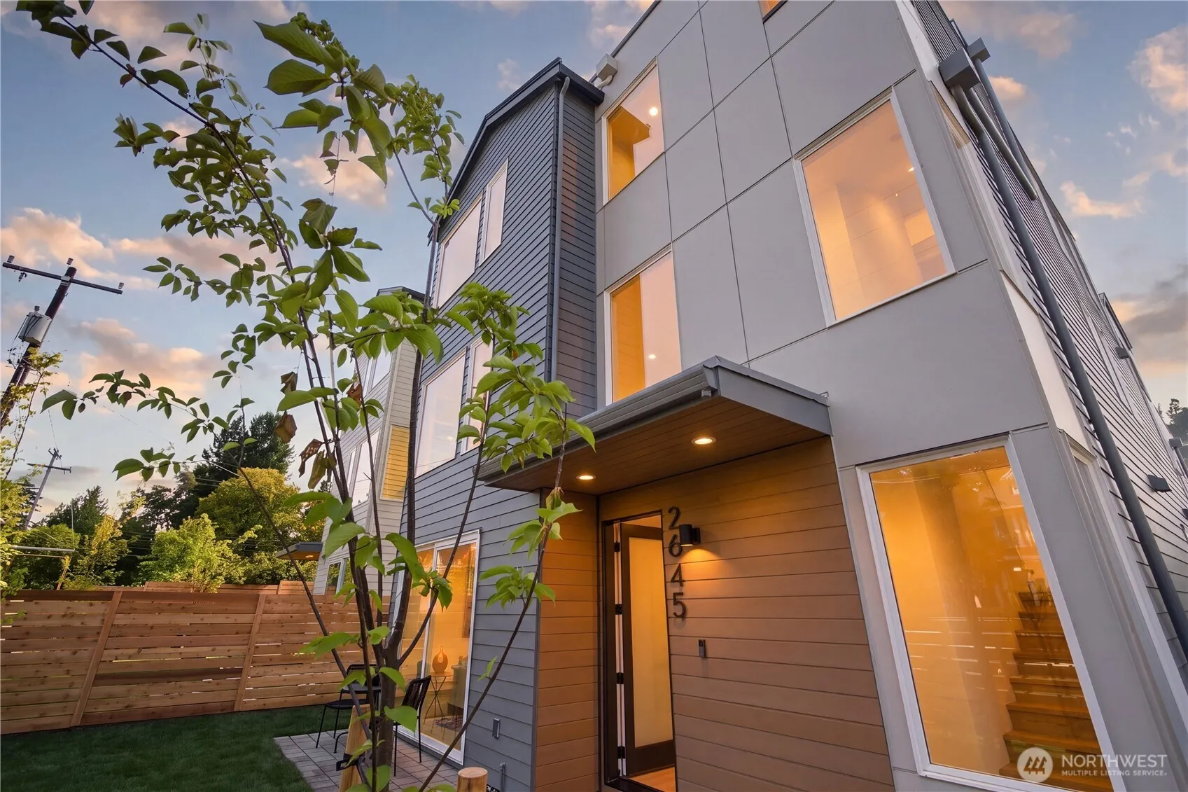 Property photo for 2645 Walnut Avenue Sw, Seattle