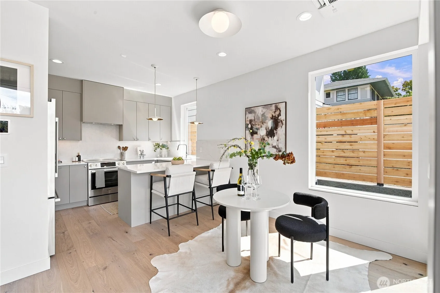 Property photo for 2648 41st Avenue Sw, Seattle photo 2