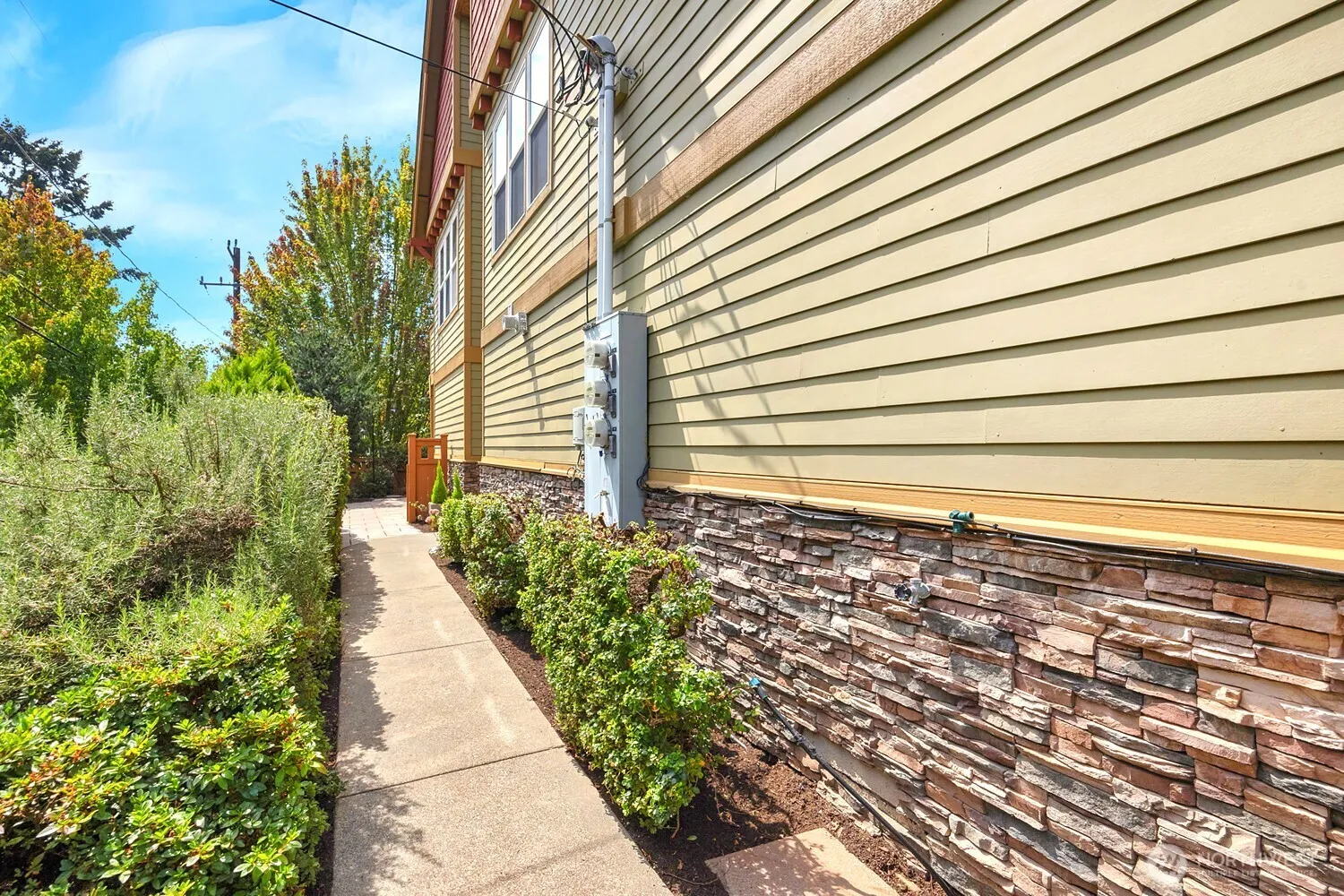 Property photo for 5605 30th Avenue Nw, Seattle photo 5
