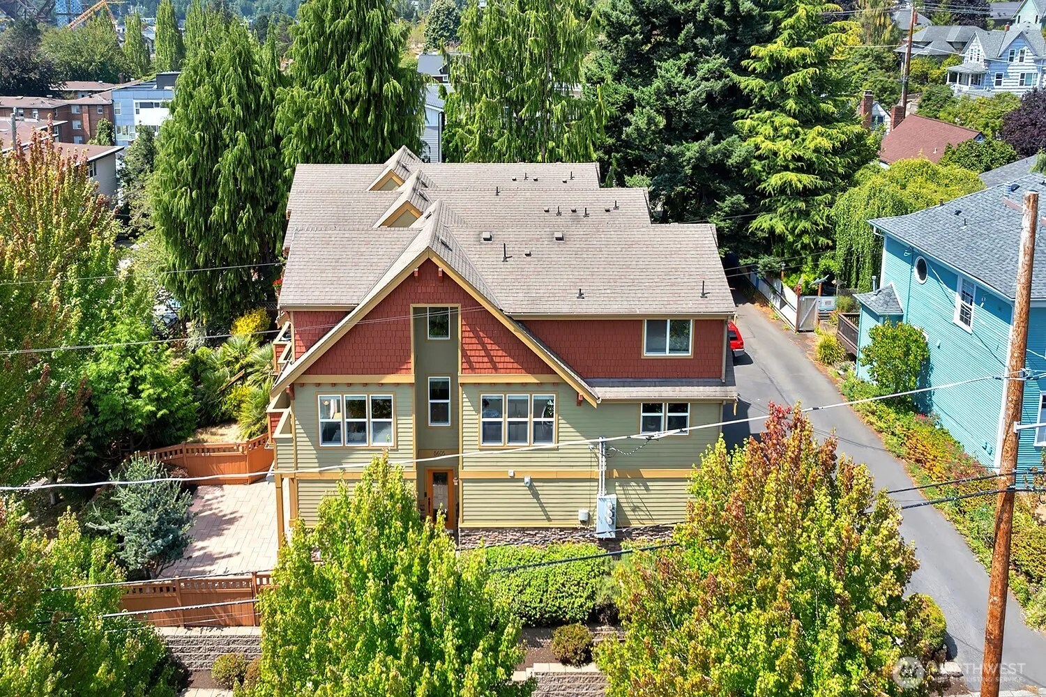 Property photo for 5605 30th Avenue Nw, Seattle photo 2
