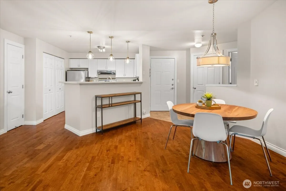 Property photo for 7711 Ne 175th Street #a305, Kenmore photo 4