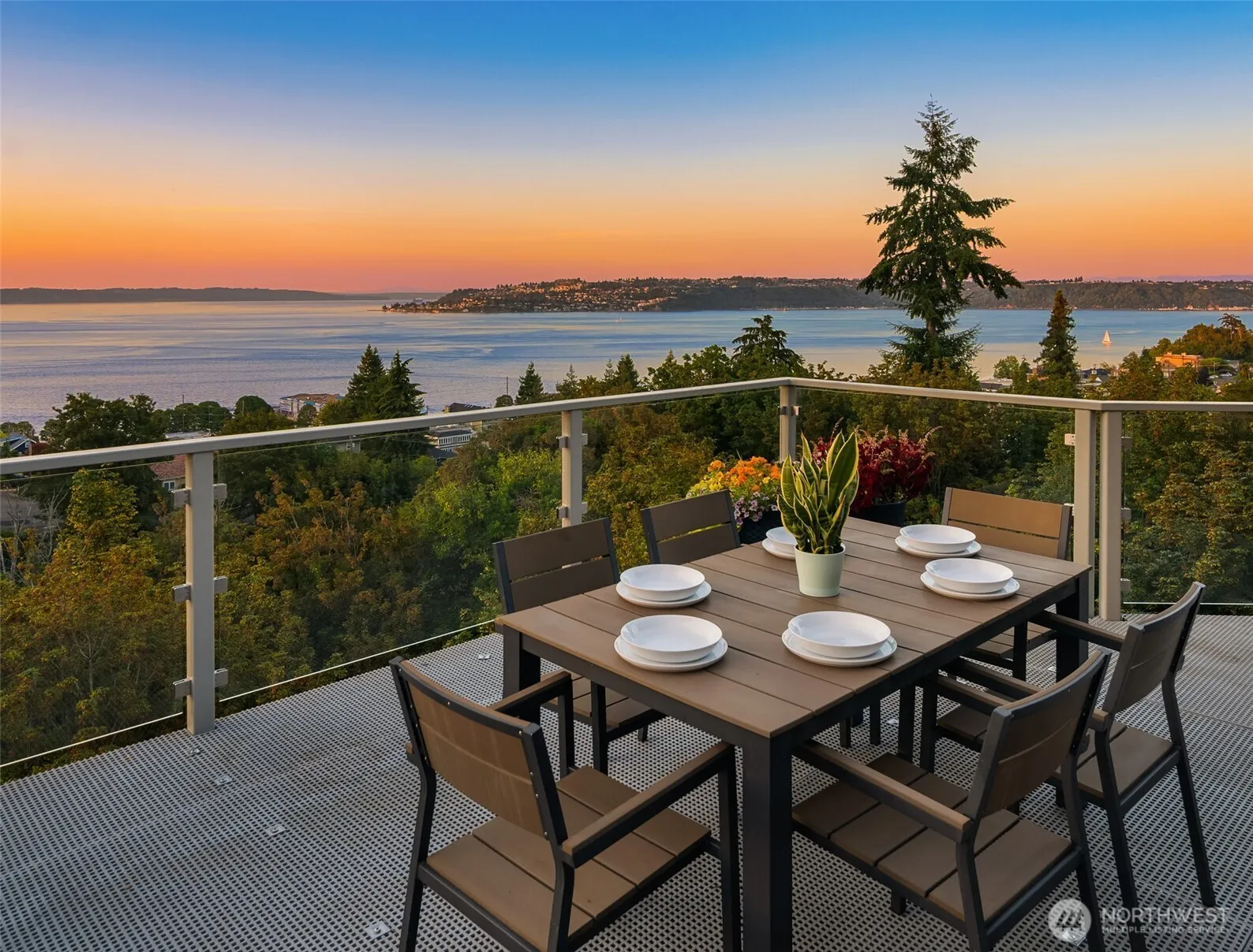 Property photo for 17 North Road N, Tacoma