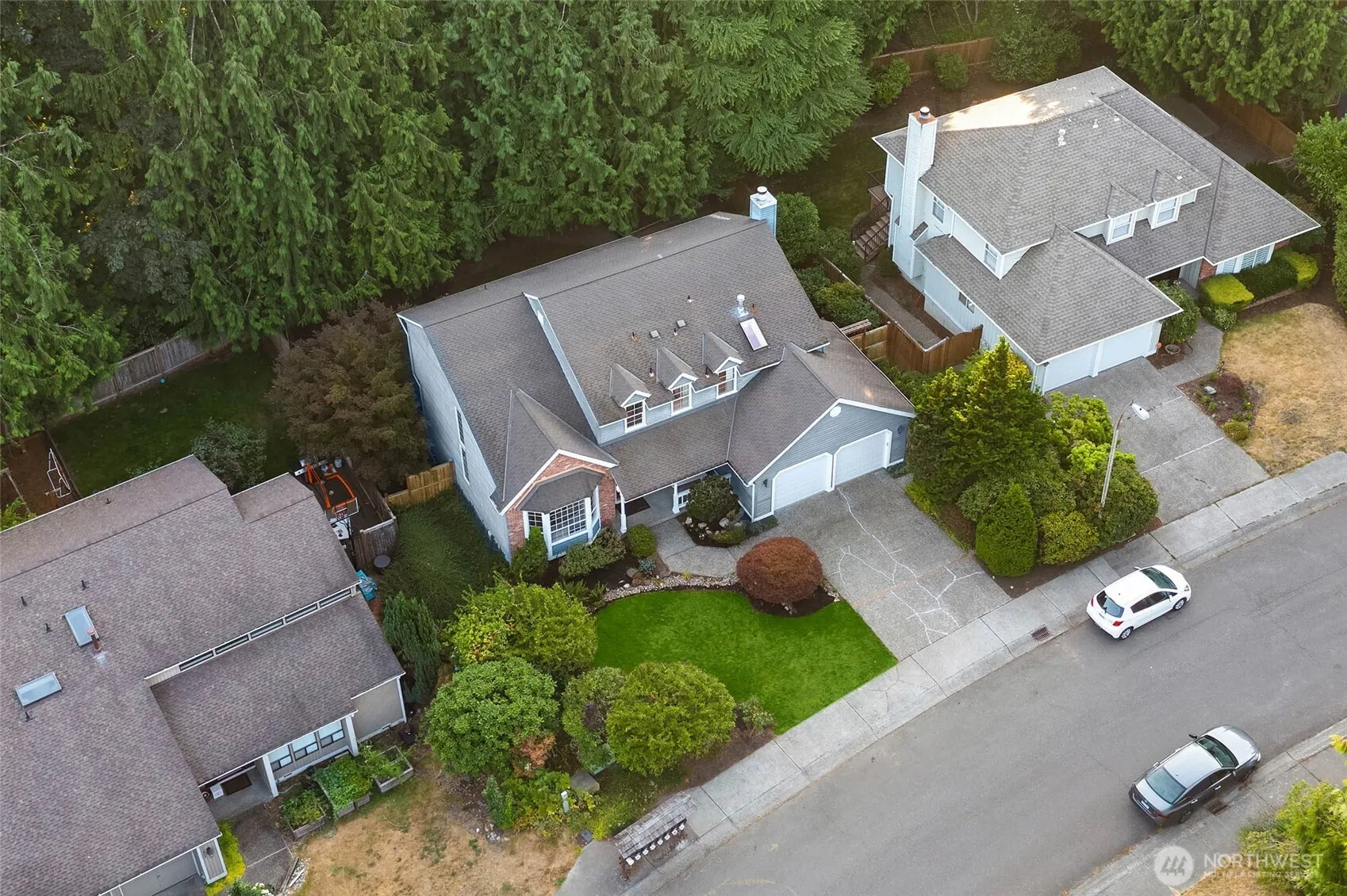 Property photo for 13815 176th Place Ne, Redmond photo 2