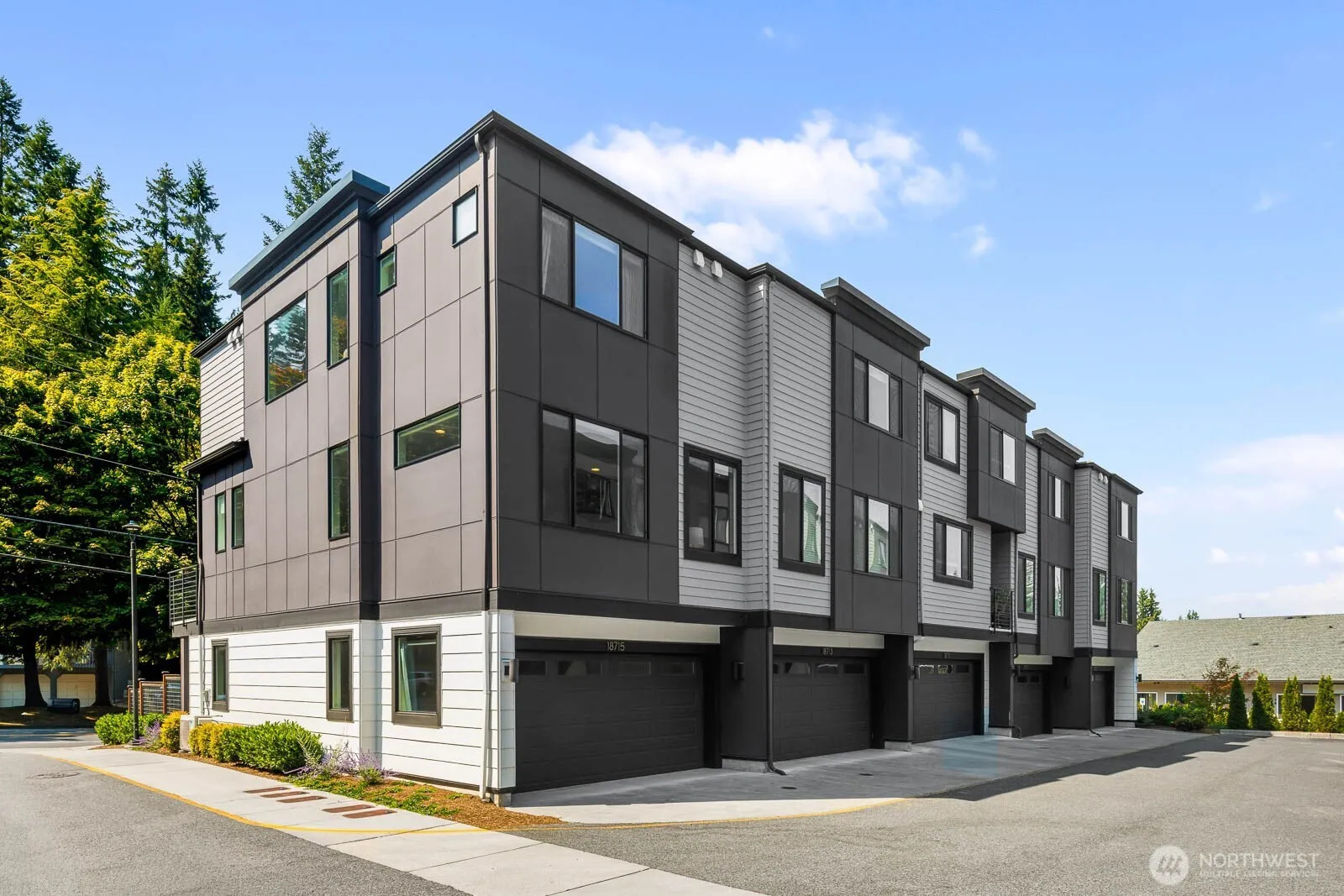 Property photo for 18715 76th Avenue W, Lynnwood