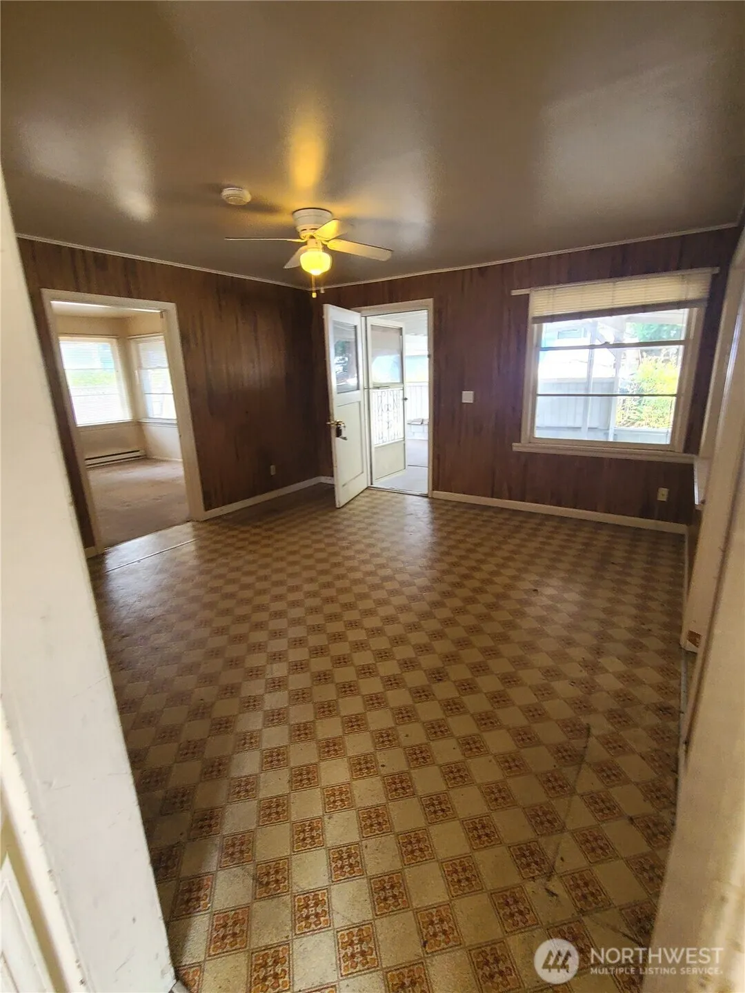 Property photo for 108 Ne 157th Street, Shoreline photo 4
