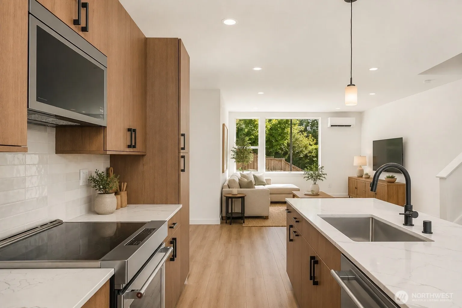 Property photo for 721 15th Avenue #b, Seattle photo 3