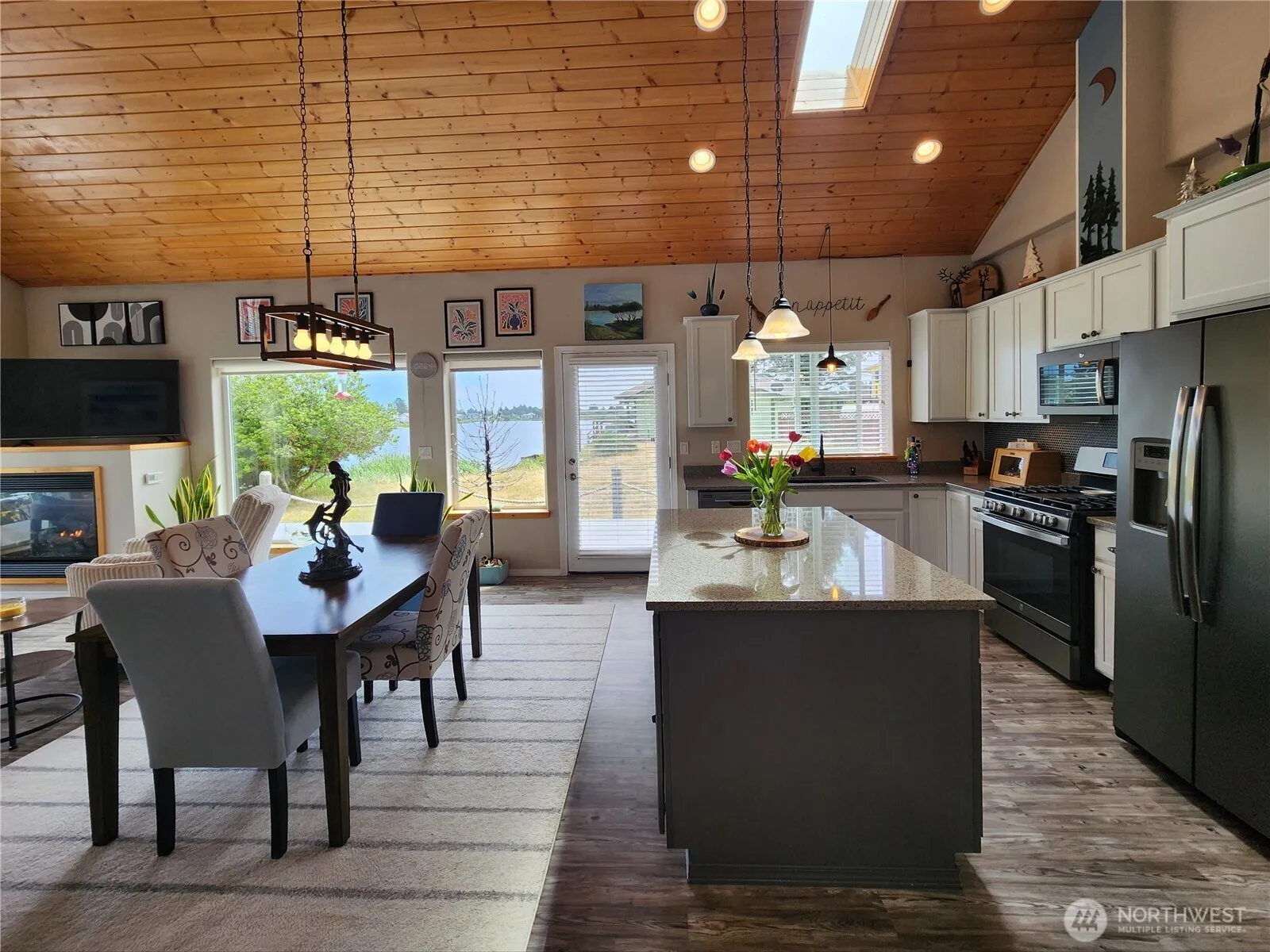 Property photo for 798 Cod Court Sw, Ocean Shores photo 5