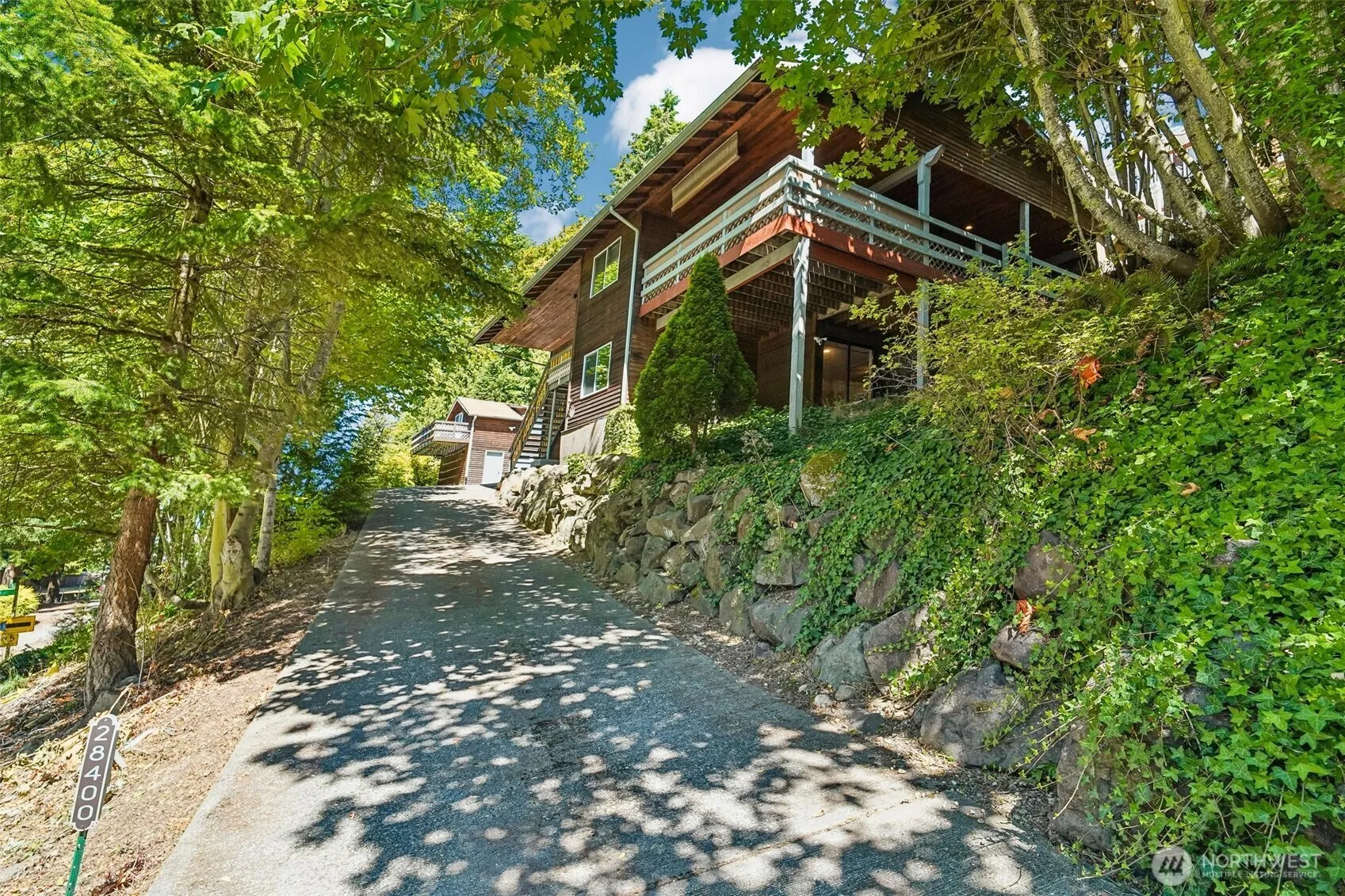 Property photo for 28400 16th Avenue S, Federal Way