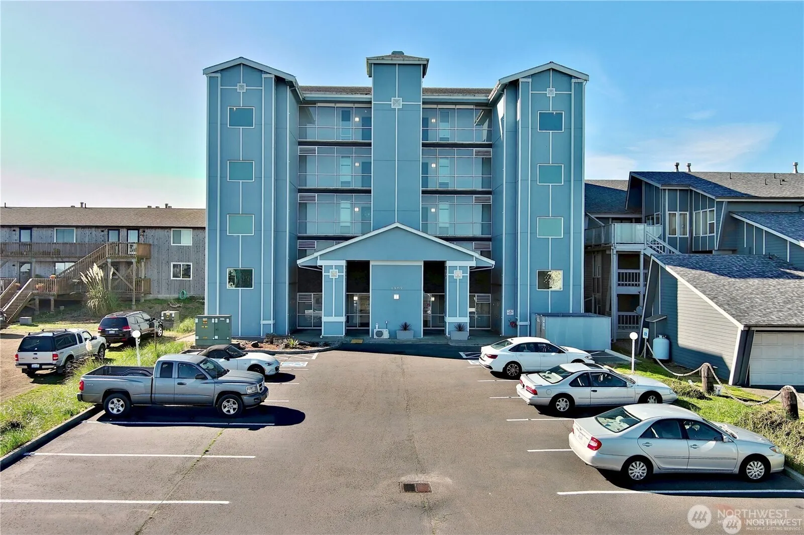 Property photo for 1307 Ocean Shores Boulevard Sw #n12, Ocean Shores photo 2