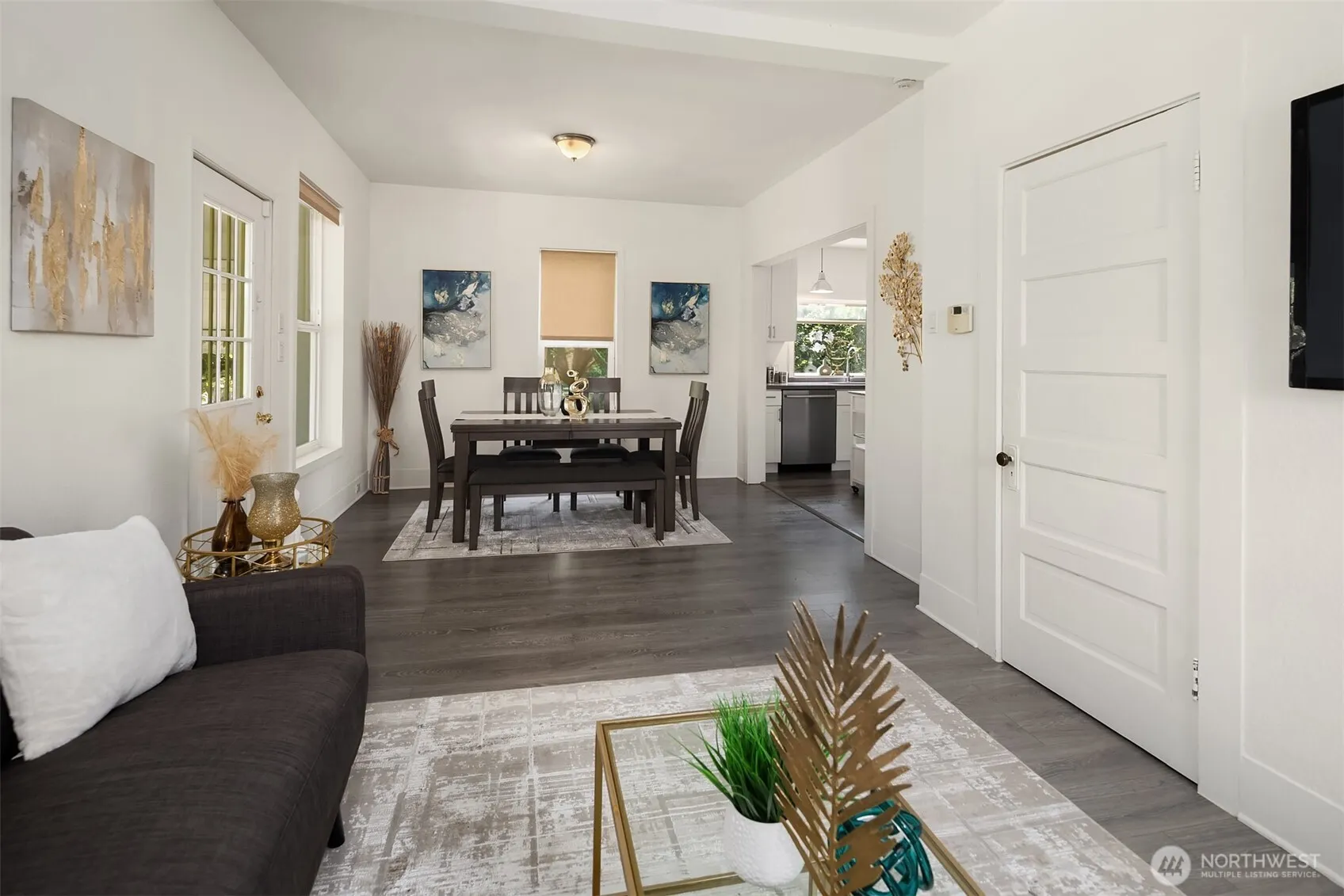 Property photo for 3943 S Orcas Street, Seattle photo 4