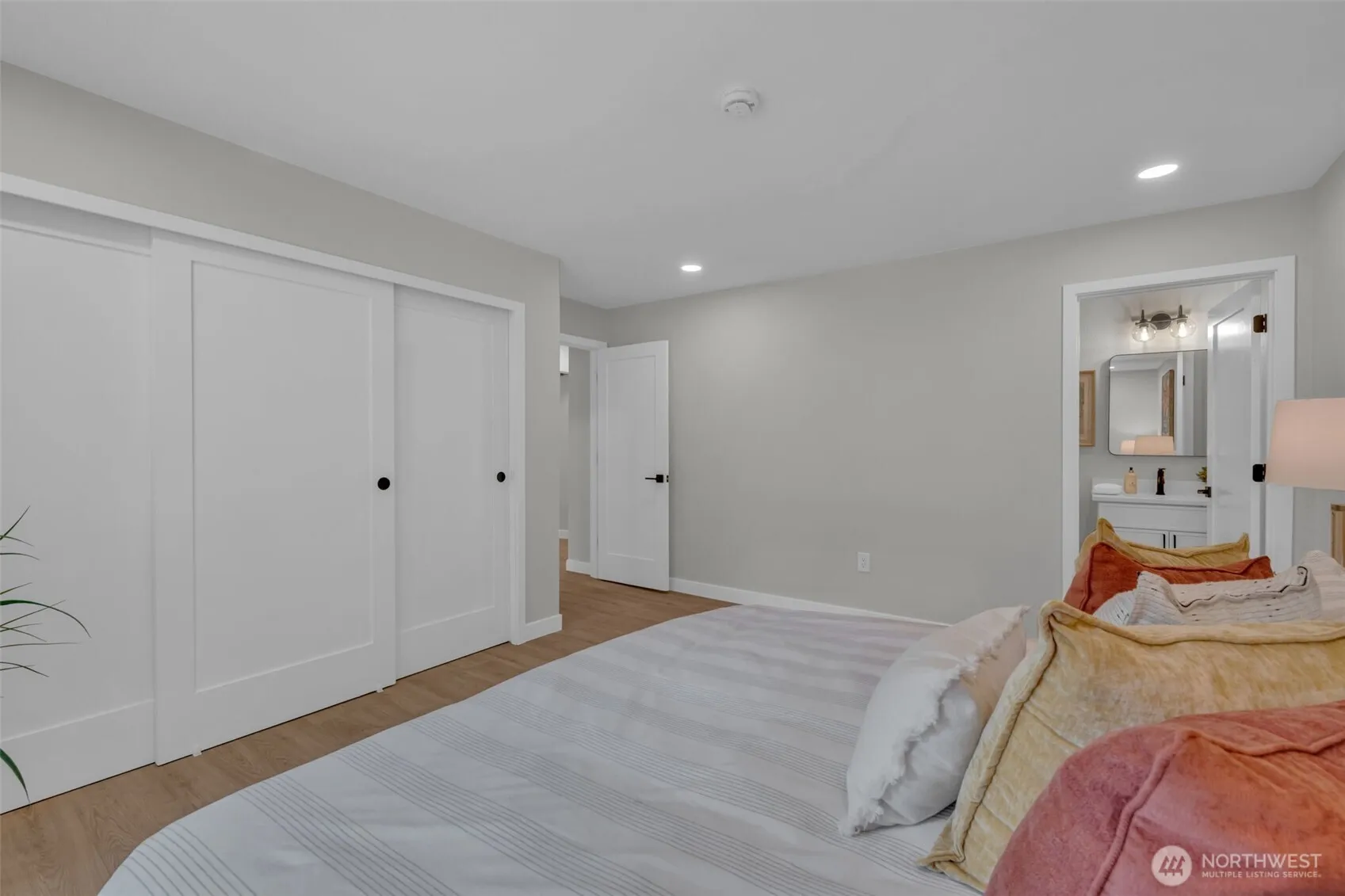 Property photo for 11701 100th Avenue Ne #5, Kirkland photo 5