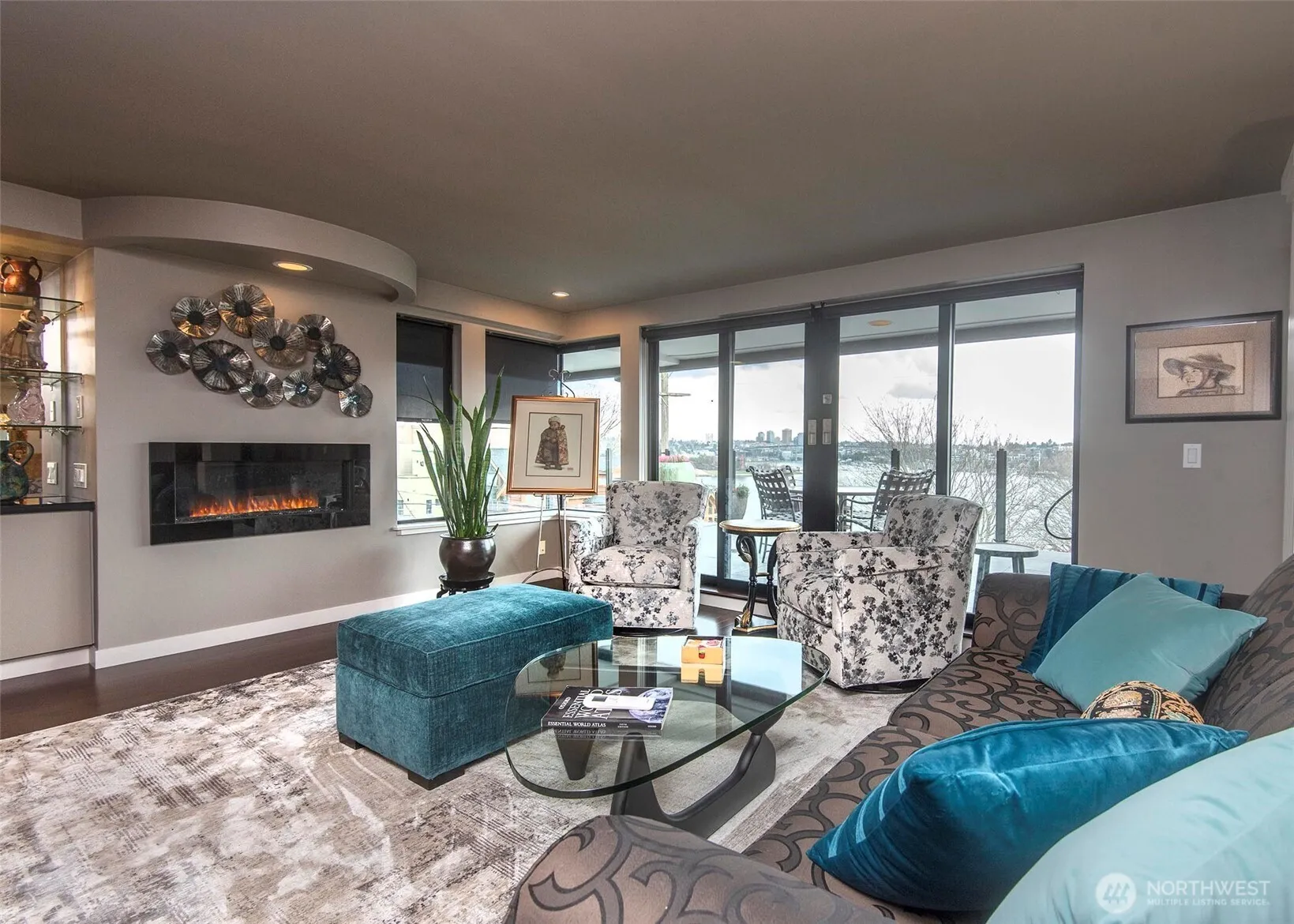 Property photo for 2040 Waverly Place N #301, Seattle photo 4