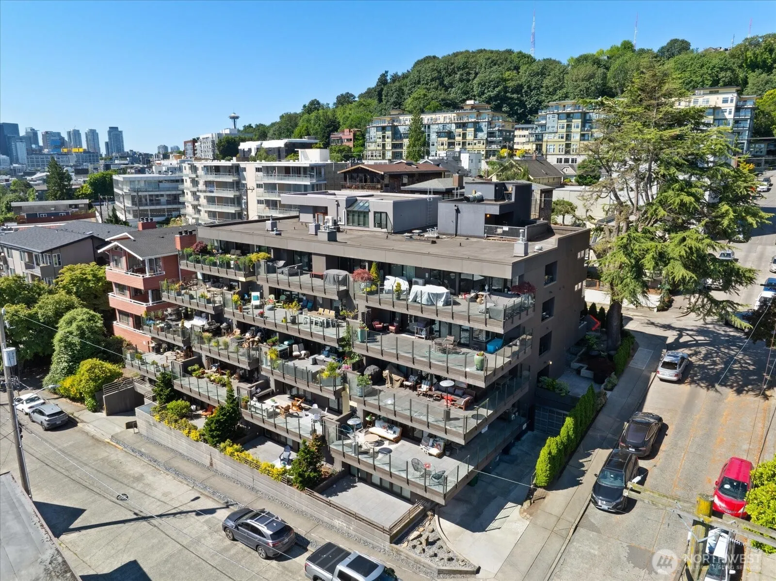 Property photo for 2040 Waverly Place N #301, Seattle photo 3