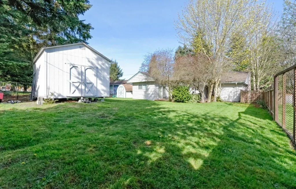 Property photo for 10221 132nd Avenue Ne, Kirkland photo 2