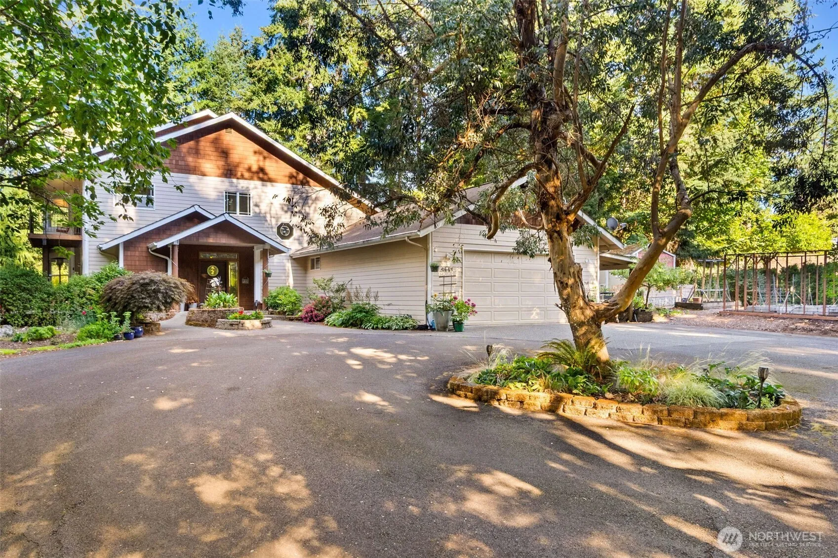 Property photo for 4648 D Milluhr Drive Ne, Olympia photo 2