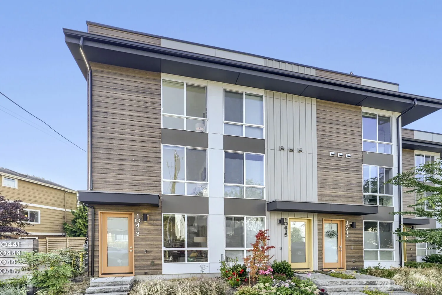 Property photo for 10413 Alderbrook Place Nw, Seattle photo 3