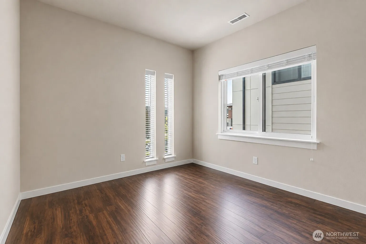 Property photo for 5311 48th Street W, University Place photo 5