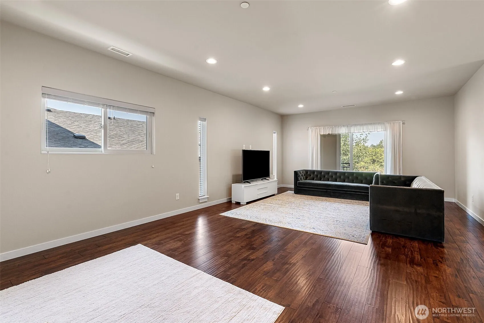 Property photo for 5311 48th Street W, University Place photo 4