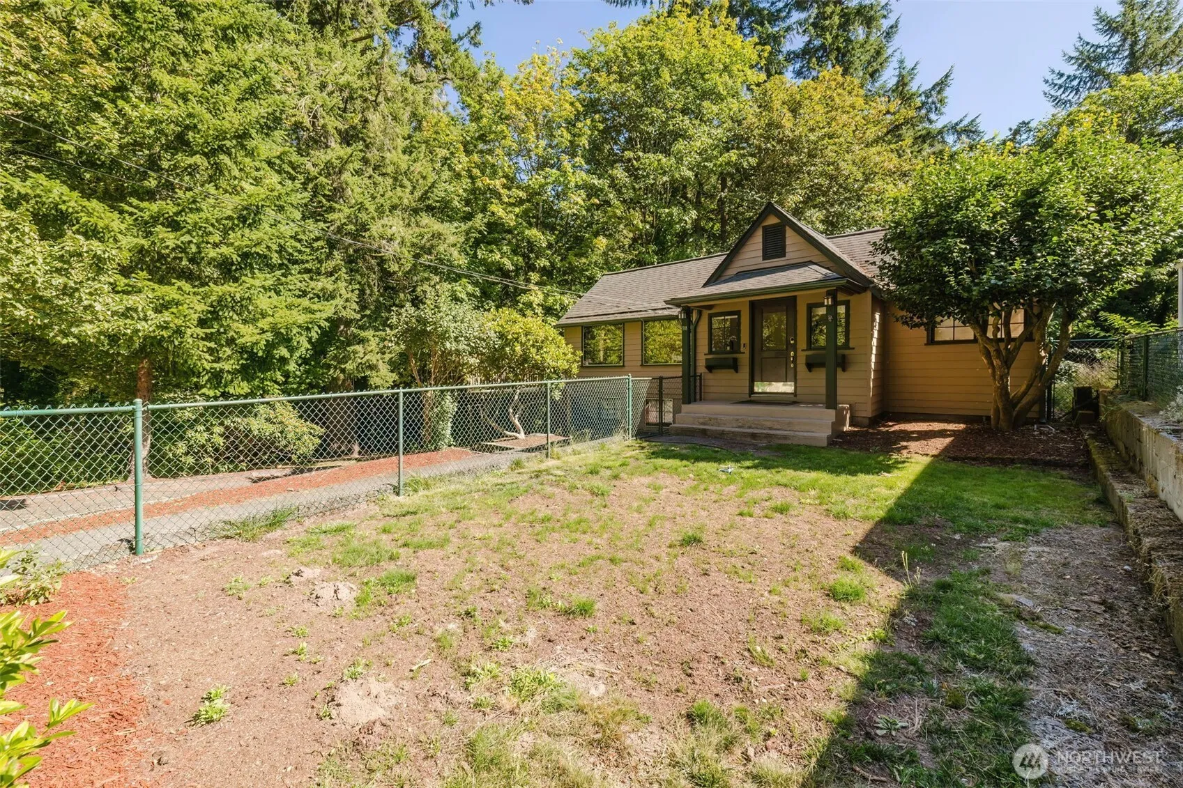 Property photo for 918 Taylor Street E, Port Orchard photo 3