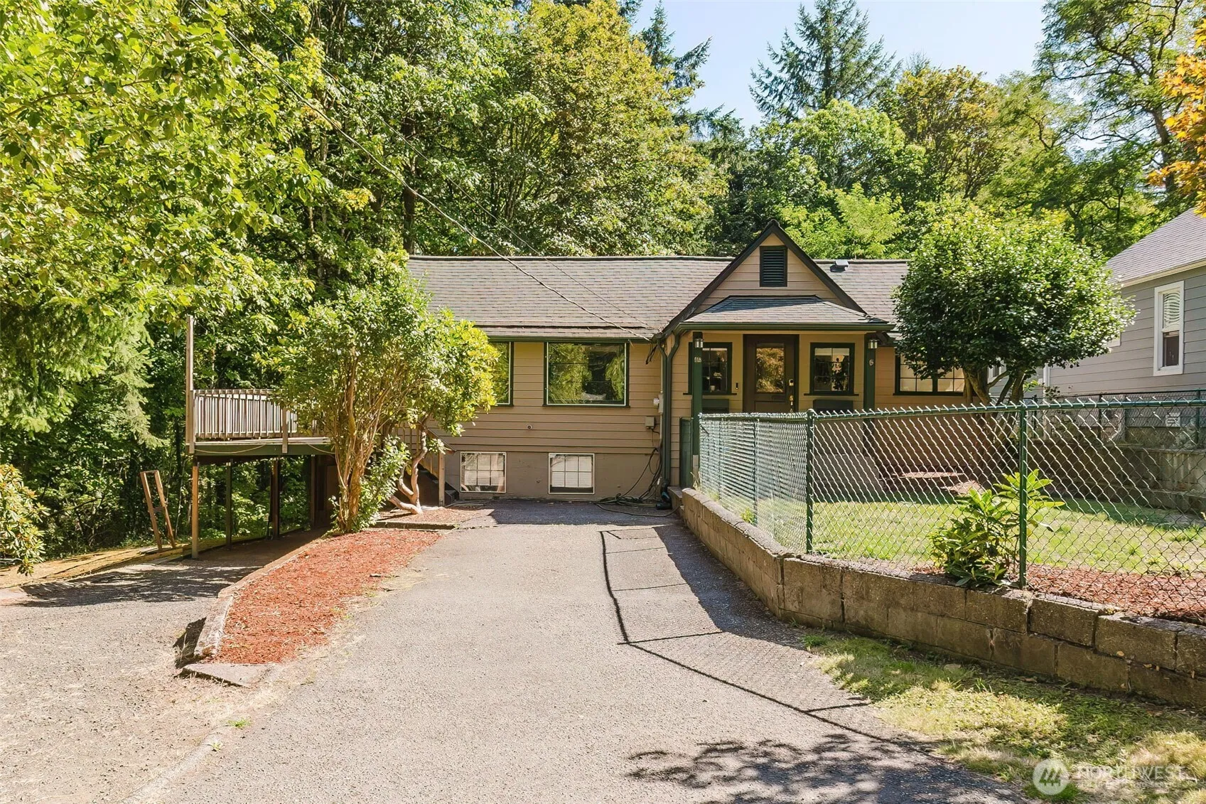 Property photo for 918 Taylor Street E, Port Orchard