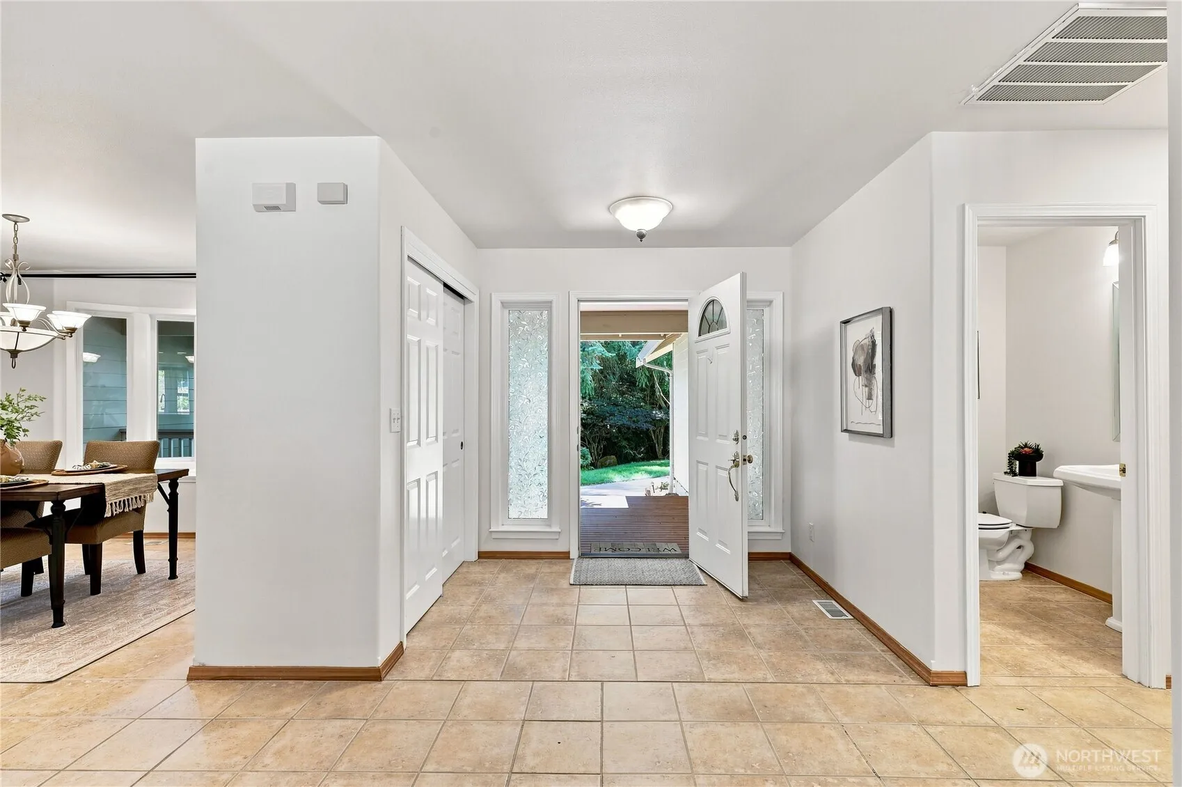 Property photo for 17523 Maple Hill Avenue Ne, Poulsbo photo 2