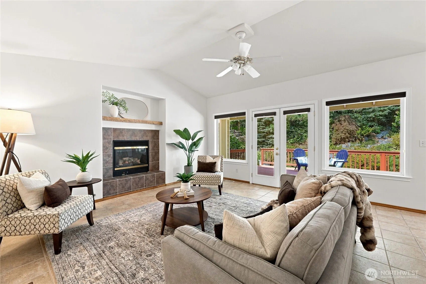 Property photo for 17523 Maple Hill Avenue Ne, Poulsbo photo 4