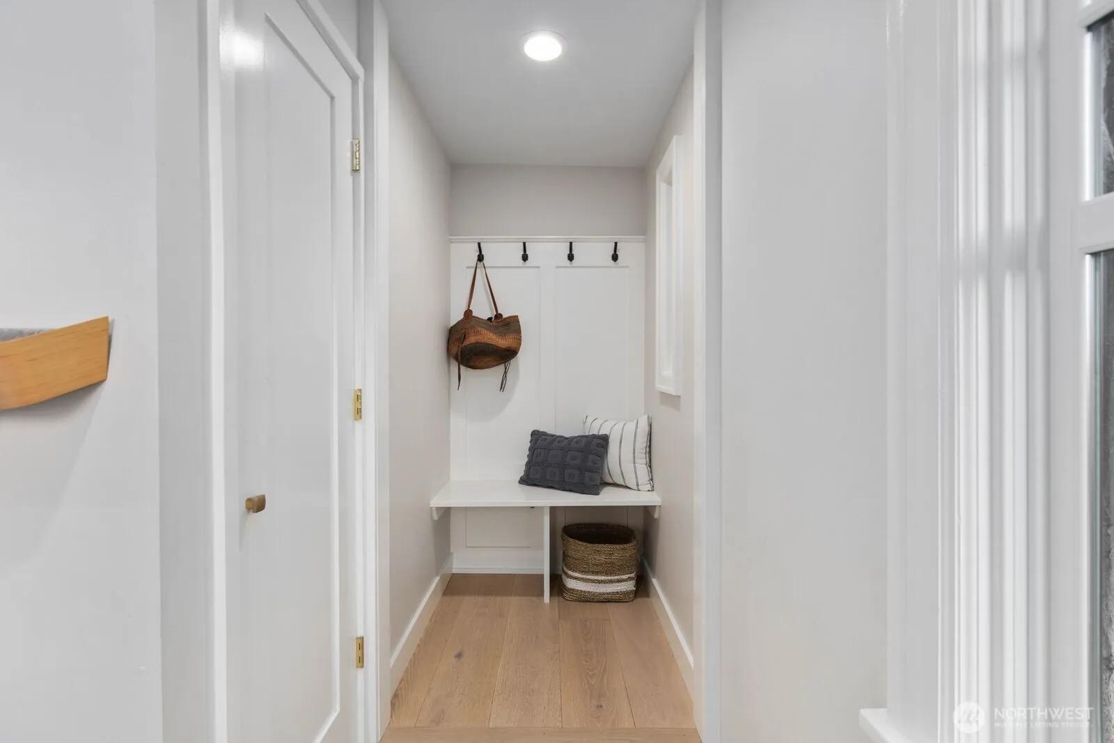 Property photo for 803 W Etruria Street, Seattle photo 3