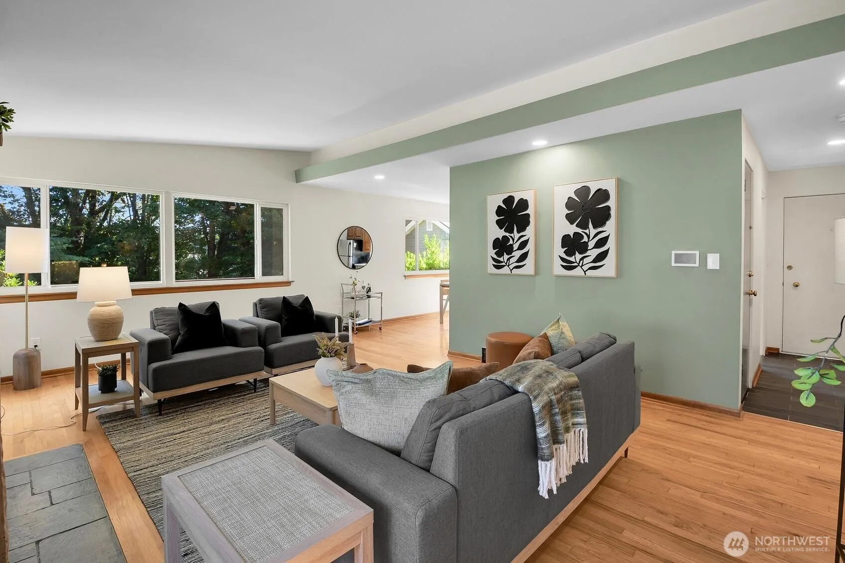 Property photo for 1714 Ne Brockman Place, Seattle photo 4