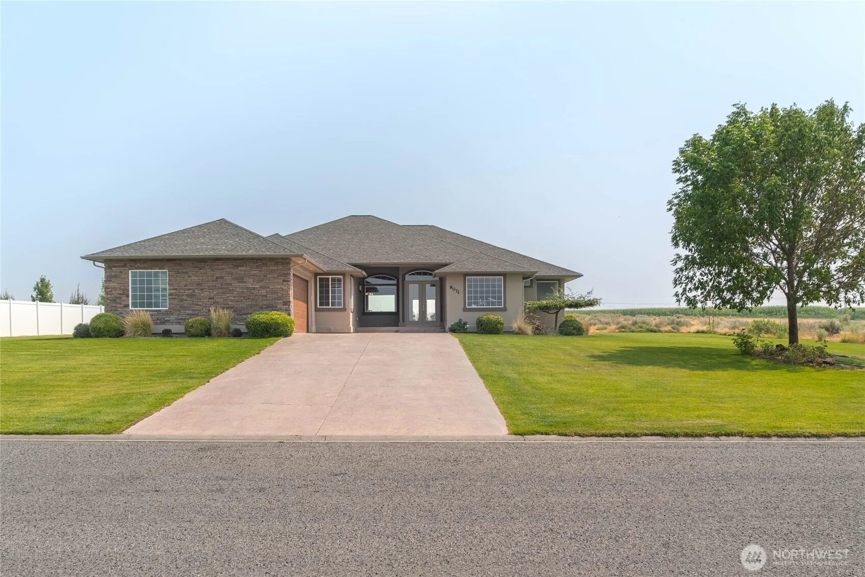 Property photo for 8071 Dune Lake Road Se, Moses Lake photo 2