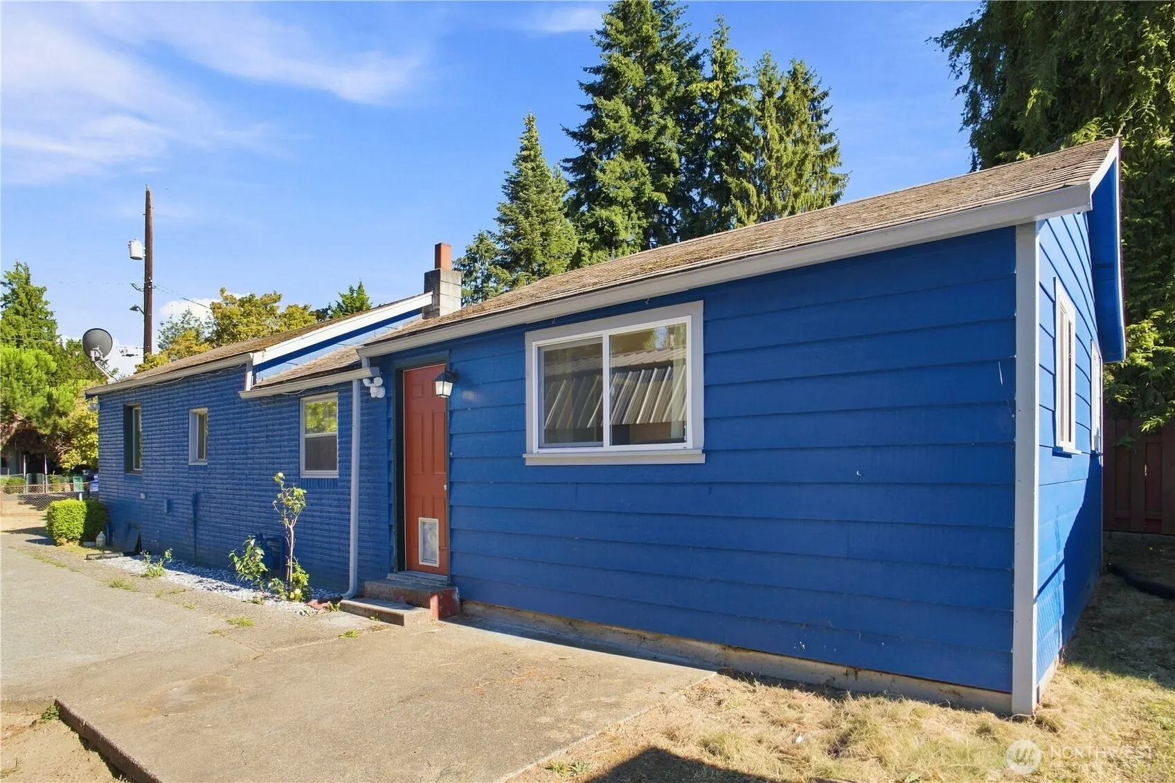 Property photo for 10409 3rd Avenue Sw, Seattle photo 3