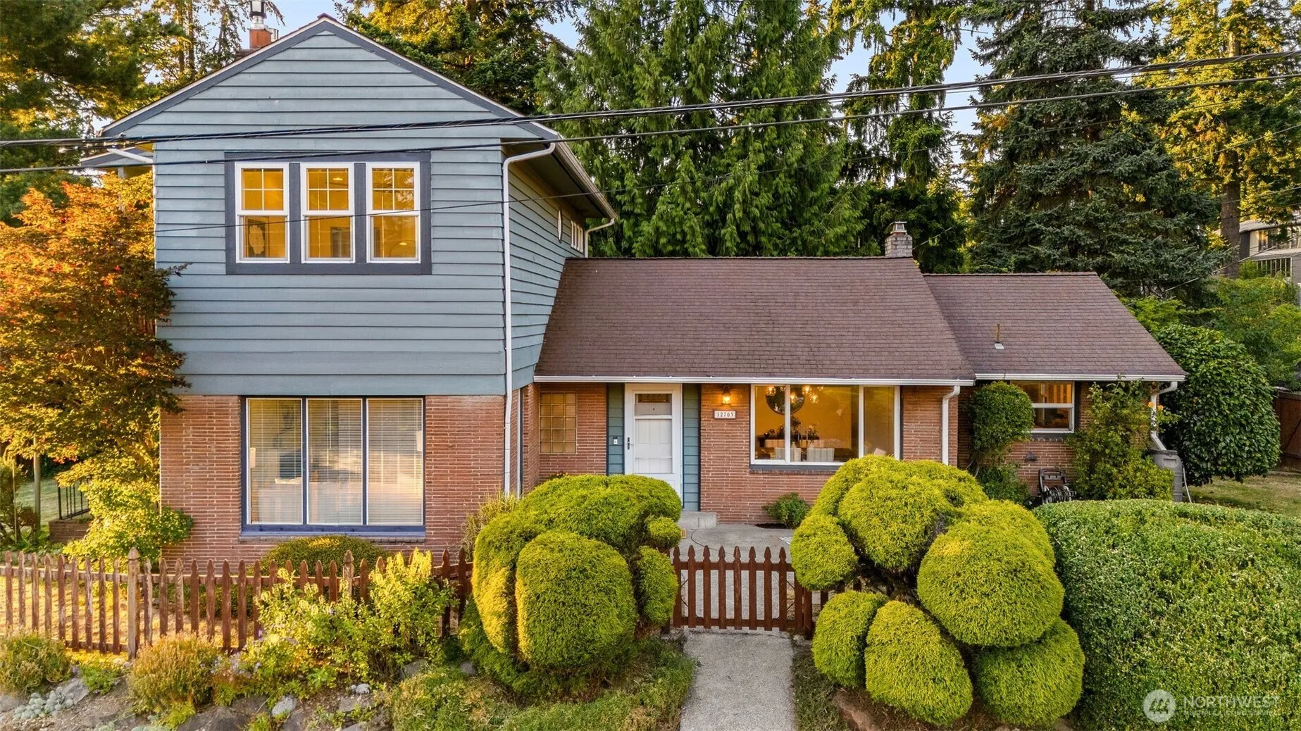 Property photo for 12703 4th Avenue Nw, Seattle photo 3
