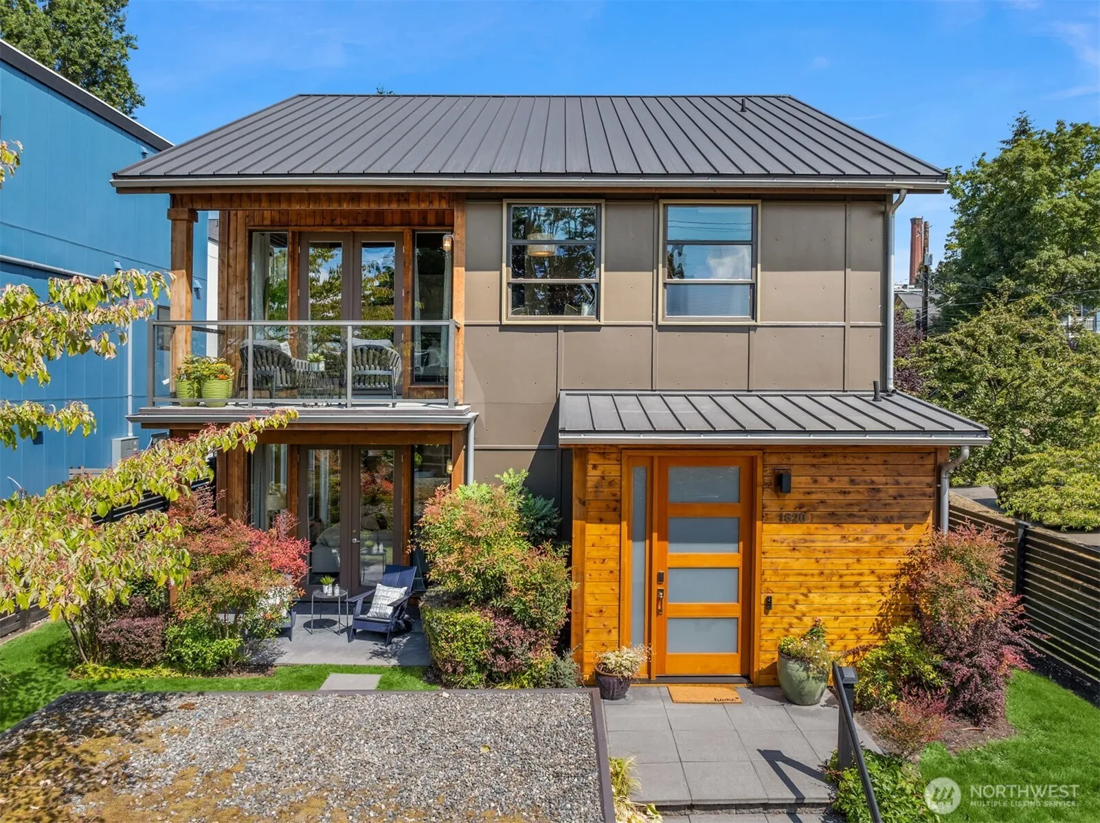 Property photo for 1620 E Alder Street, Seattle photo 4