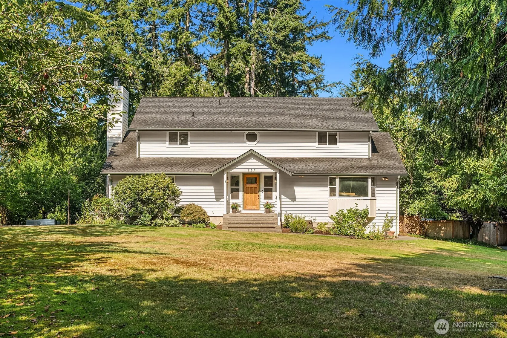 Property photo for 11517 Tyler Place Ne, Bainbridge Island photo 2